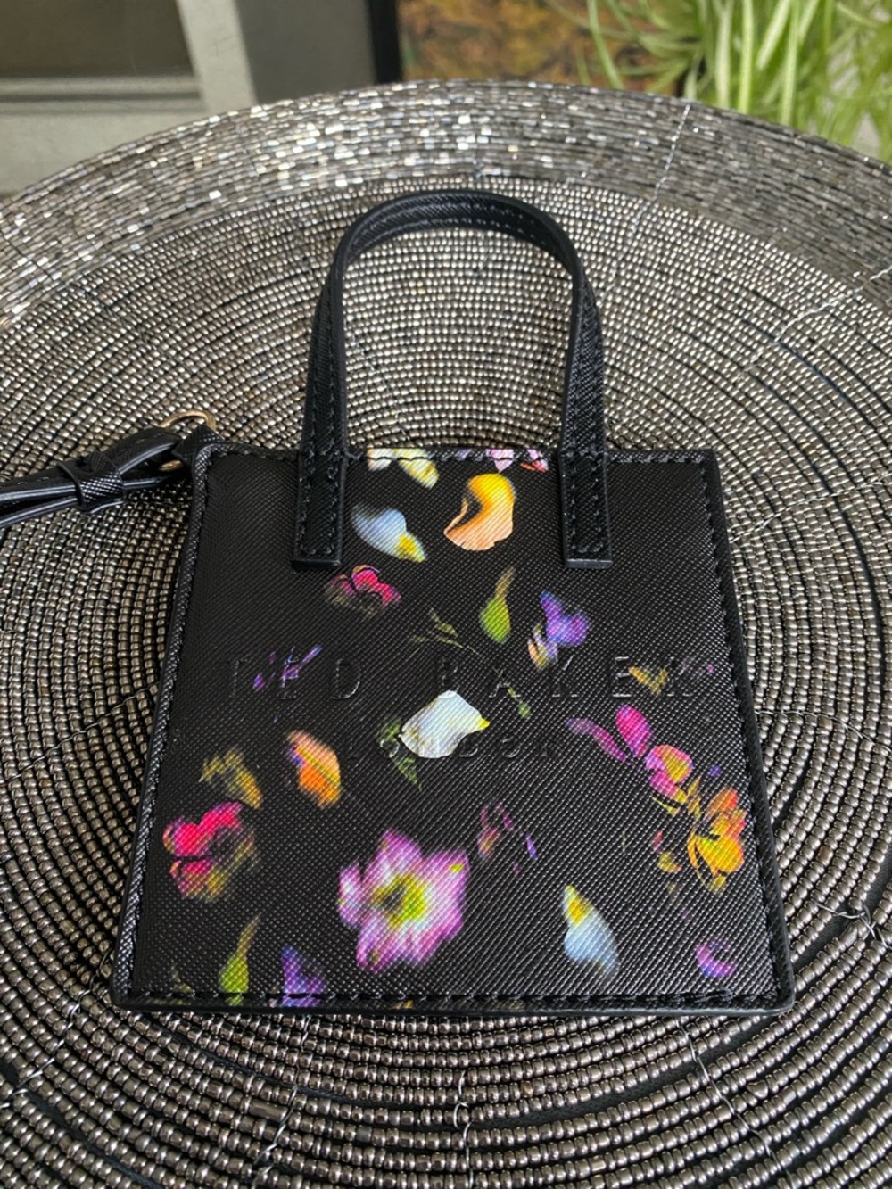 Ted Baker Black and Floral 4” Cardholder 🖤